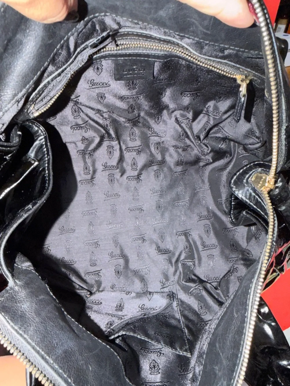 GUCCI Hysteria Patent Leather Handbag - Picture 10 of 14